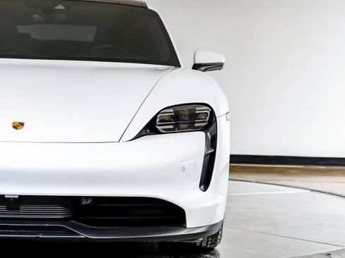 Used 2023 Porsche Taycan image 47