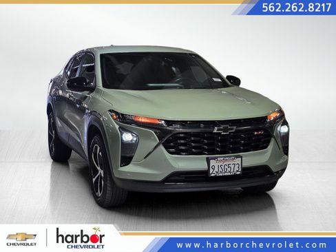 Used 2024 Chevrolet Trax RS FWD image 1