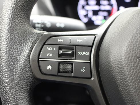 Used 2025 Honda HR-V LX image 11