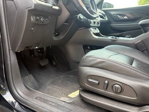 Certified 2024 GMC Terrain SLT w/ Infotainment Package II AWD/4WD image 28