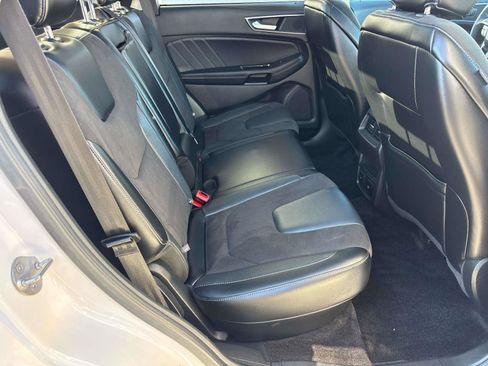 Used 2018 Ford Edge Sport w/ Technology Package image 16