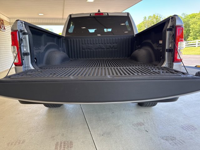 Used 2022 RAM 1500 Big Horn AWD/4WD image 12