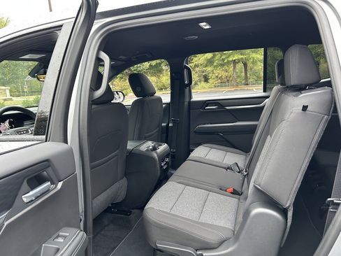 New 2026 GMC Acadia Elevation image 36