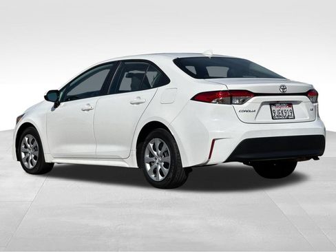 Used 2024 Toyota Corolla LE FWD image 3