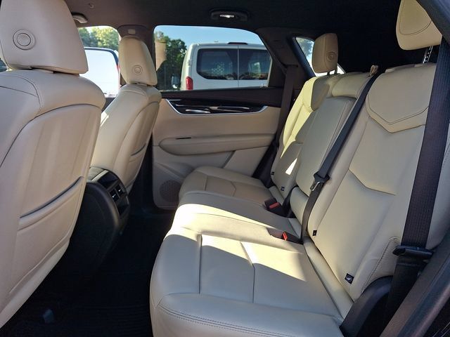Used 2018 Cadillac XT5 AWD image 19