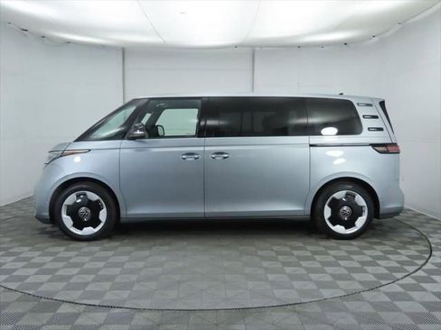 New 2025 Volkswagen ID. Buzz Pro S Plus image 8