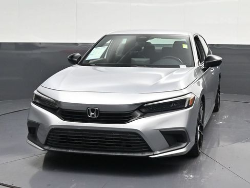 Used 2023 Honda Civic Sport image 6