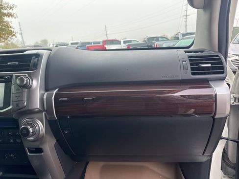 Used 2017 Toyota 4Runner Limited image 18