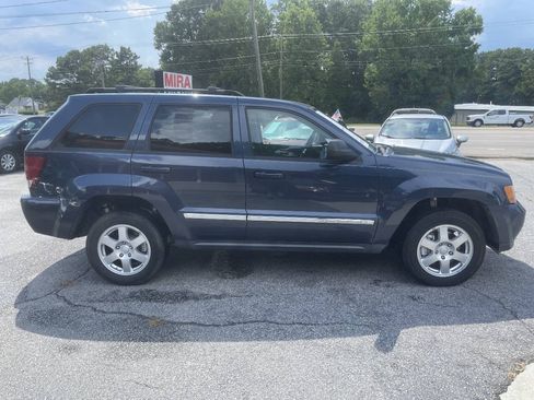 Used 2010 Jeep Grand Cherokee Laredo AWD/4WD image 7