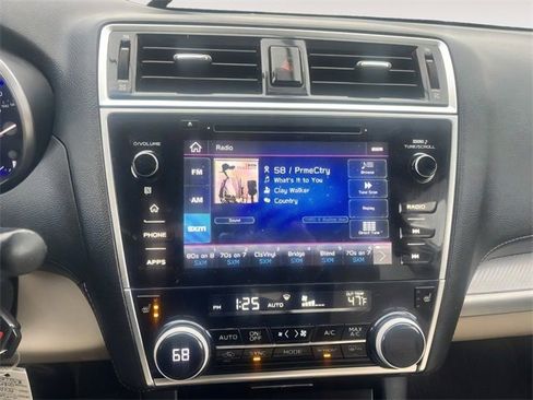 Used 2019 Subaru Outback 2.5i Premium image 18