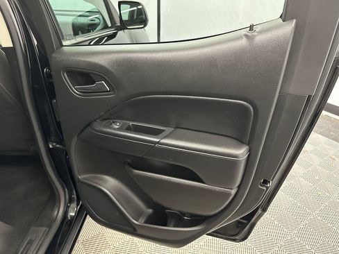 Used 2019 GMC Canyon SLE RWD image 16