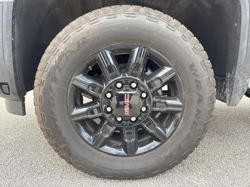 Used 2025 GMC Sierra 2500 AT4 AWD/4WD image 10