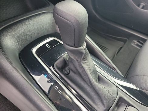 Used 2022 Toyota Corolla LE image 25