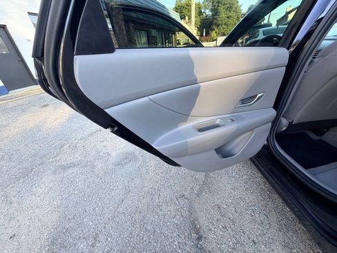 Used 2023 Hyundai Elantra SEL FWD image 57