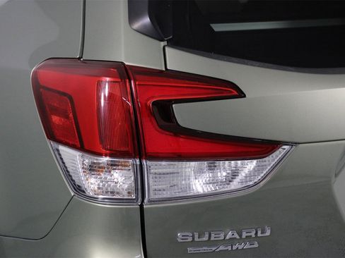 Used 2020 Subaru Forester Limited image 21