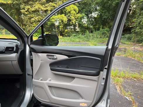 Used 2019 Honda Pilot Elite image 25
