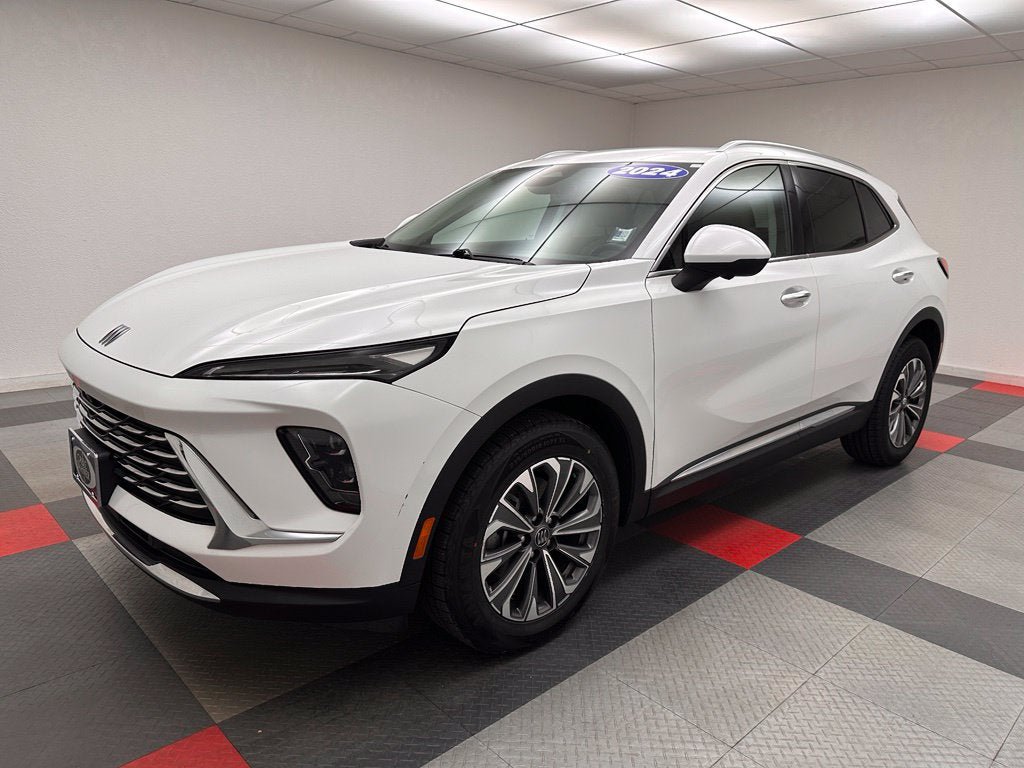 Used 2024 Buick Envision Preferred AWD/4WD image 3