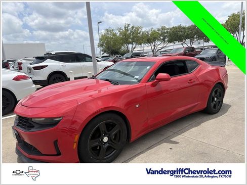 Used 2020 Chevrolet Camaro LT RWD image 1