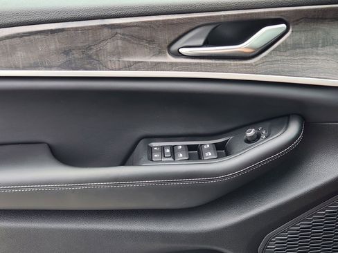 New 2026 Jeep Grand Cherokee Altitude RWD image 19