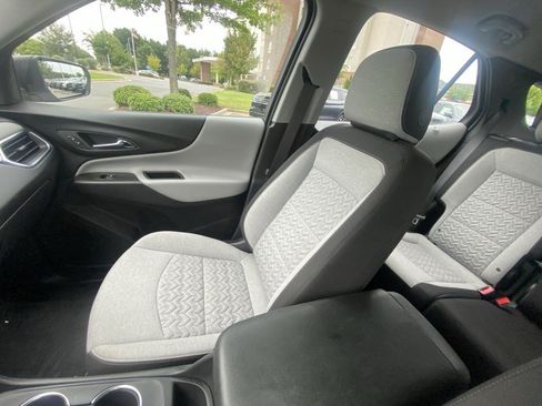 Used 2024 Chevrolet Equinox LS FWD image 29