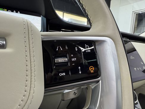 Used 2023 Land Rover Range Rover SV image 19