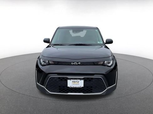 Used 2025 Kia Soul LX w/ LX Technology Package FWD image 4