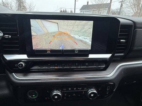 Used 2022 GMC Sierra 1500 SLT image 24