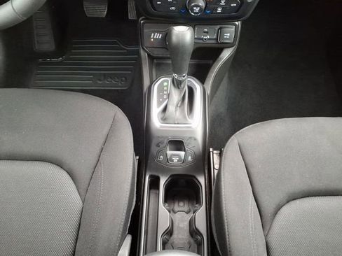 Certified 2023 Jeep Renegade Latitude AWD/4WD image 25