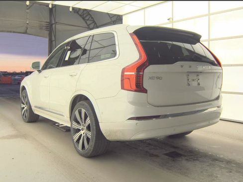 Certified 2023 Volvo XC90 T8 Plus w/ Protection Package Premier image 7