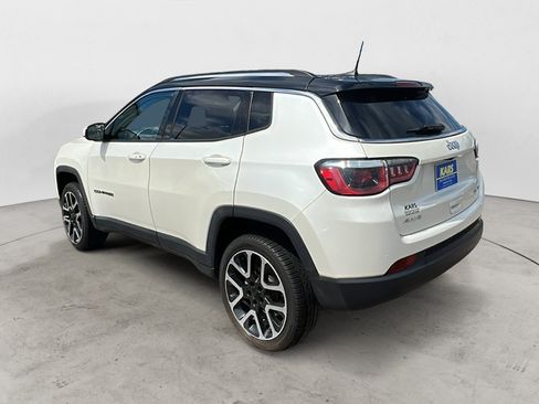 Used 2018 Jeep Compass Limited w/ Navigation Group AWD/4WD image 4