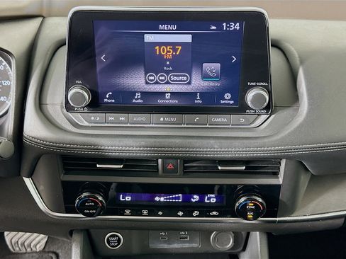 Used 2023 Nissan Rogue SV image 23