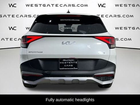 Used 2024 Kia Sportage LX image 5