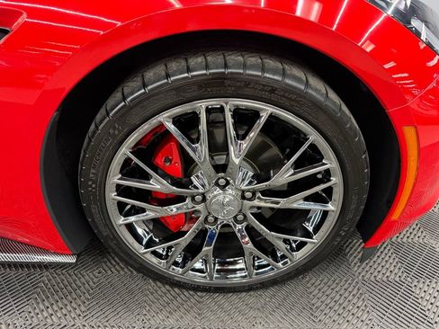 Used 2015 Chevrolet Corvette Stingray Convertible w/ 3LT Preferred Equipment Group RWD image 18