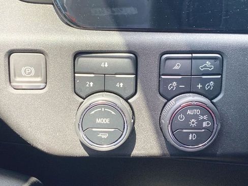 Used 2024 Chevrolet Silverado 2500 LT w/ All Star Edition AWD/4WD image 17