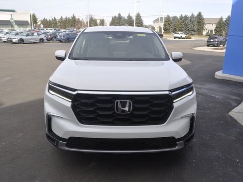 Certified 2025 Honda Pilot EX-L image 2