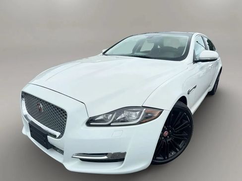 Used 2016 Jaguar XJ L Supercharged RWD image 1
