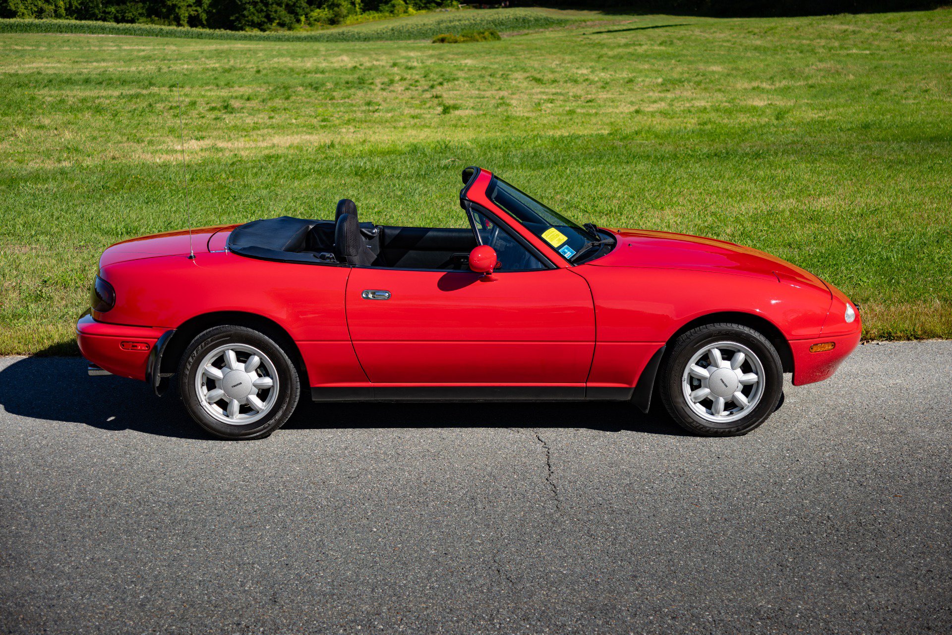 Used 1990 MAZDA MX-5 Miata RWD image 17