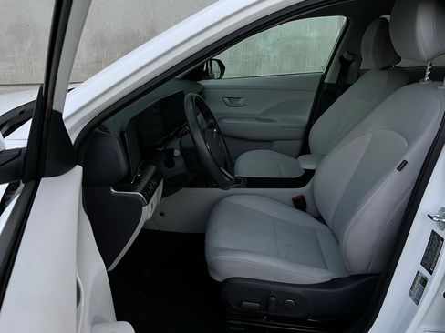 Used 2025 Hyundai Kona SEL image 10