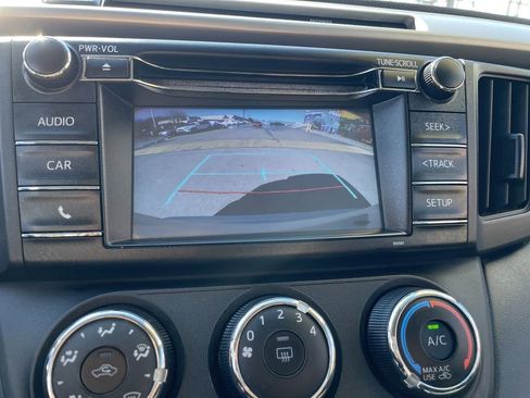 Used 2016 Toyota RAV4 LE image 19