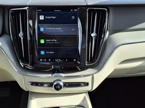 Used 2023 Volvo XC60 B5 Plus w/ Climate Package image 25