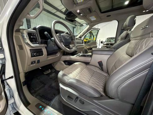 Used 2025 Ford F450 Platinum w/ Platinum Plus Package AWD/4WD image 10