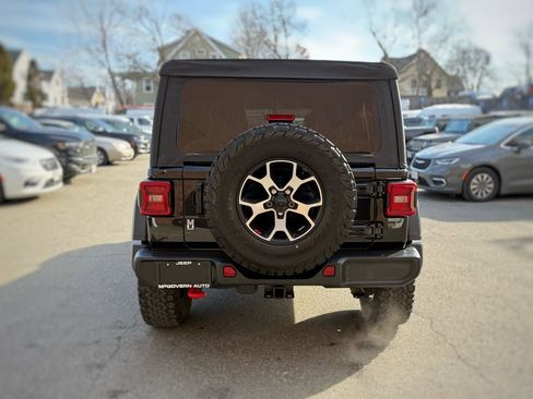 Used 2022 Jeep Wrangler Unlimited Rubicon w/ LED Lighting Group AWD/4WD image 11