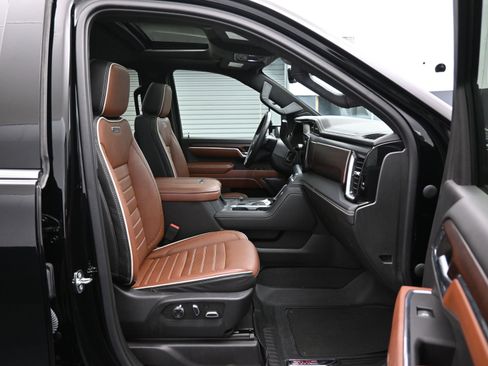 Used 2024 GMC Sierra 2500 Denali Ultimate image 12