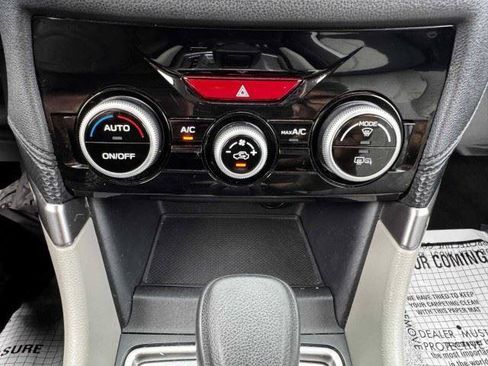 Used 2020 Subaru Forester Premium AWD/4WD image 31