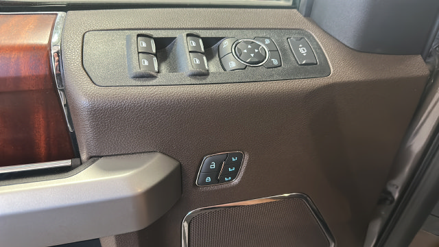 Used 2021 Ford F250 King Ranch w/ King Ranch Ultimate Package AWD/4WD image 21