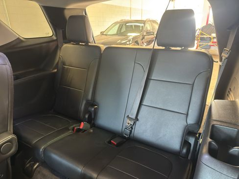 Used 2019 Chevrolet Traverse Premier AWD/4WD image 30