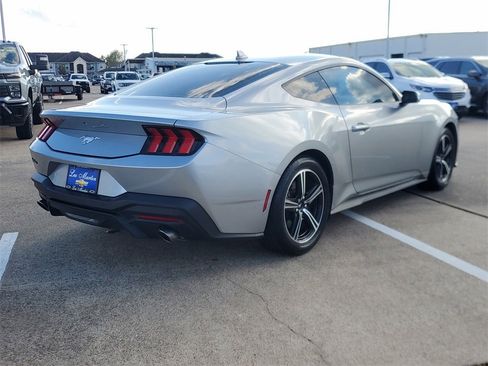 Used 2024 Ford Mustang Coupe image 3
