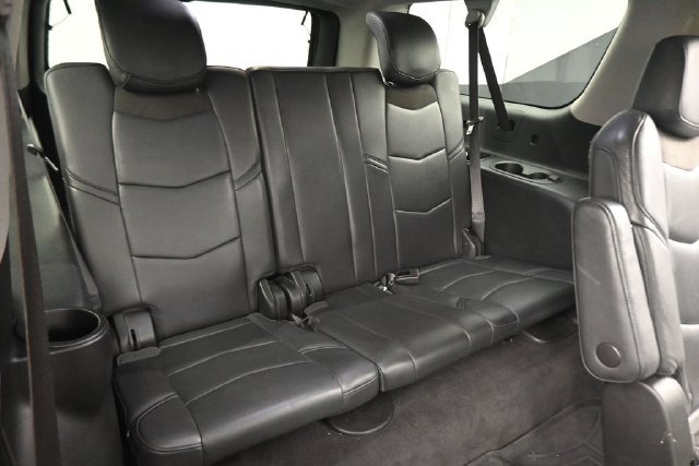 Used 2020 Cadillac Escalade ESV Premium Luxury AWD/4WD image 18