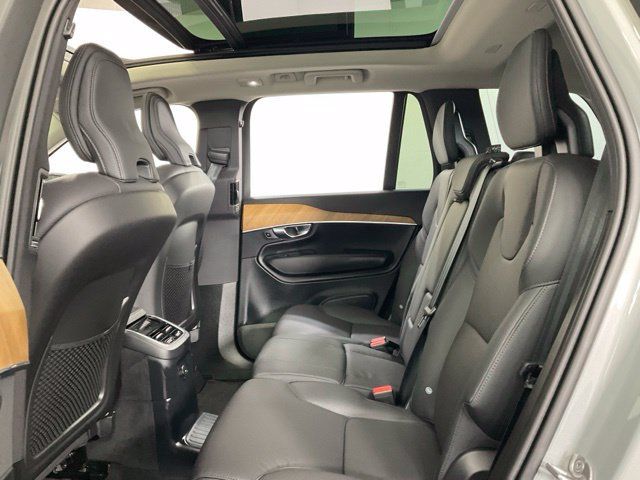 Certified 2025 Volvo XC90 T8 Plus AWD/4WD image 33