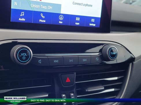 Used 2022 Ford Escape SE w/ SE Sport Appearance Package image 24